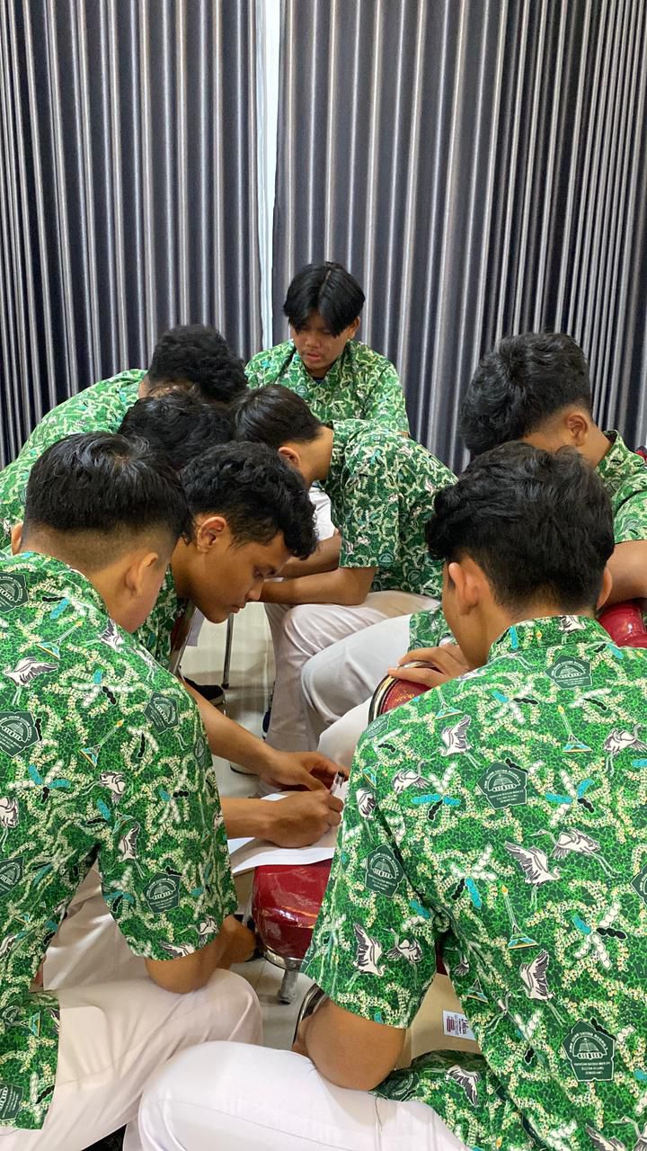 Forum Group Discussion SMA Islam Sultan Agung 1 Semarang